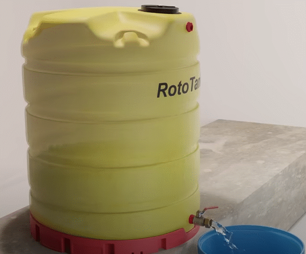 Vertical Decant-A-Tank 6000 L Water Tank