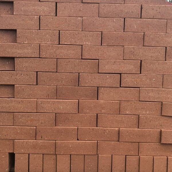 Protea Travertine Flash Face Brick – Natural Texture with Warm Highlights