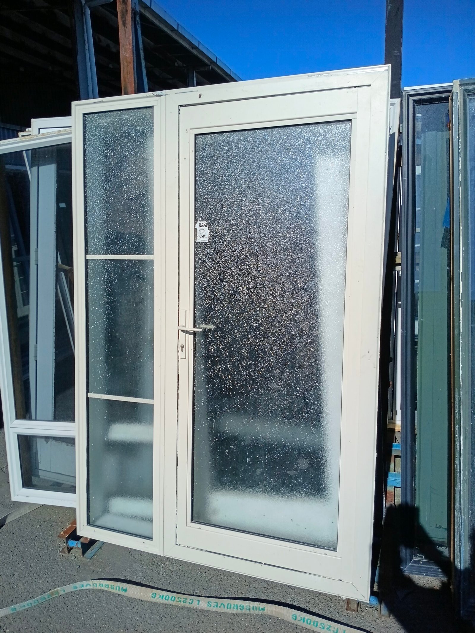 External Cream Double Glazed Aluminum Door with Sidelight – 1340 × 2050mm