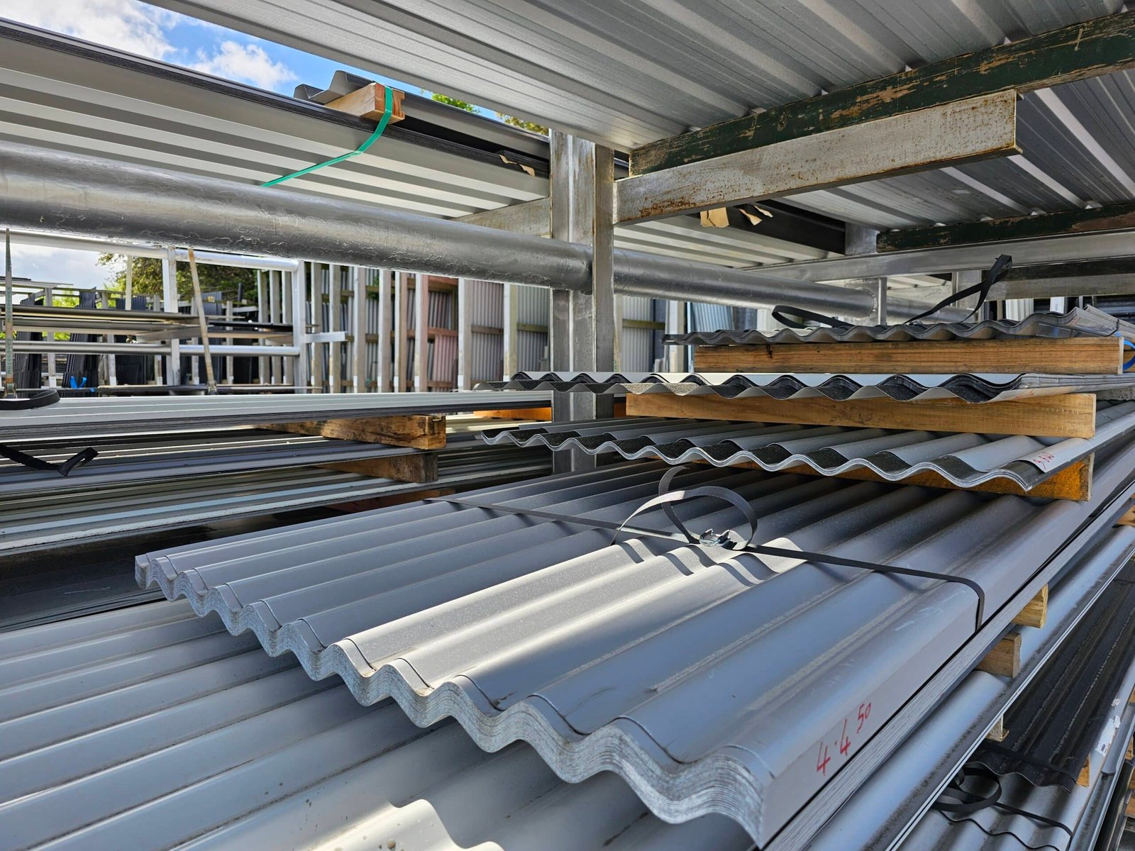 Premium 760 Cover Corrugated Iron – Durable Roofing Sheet (Per Metre)