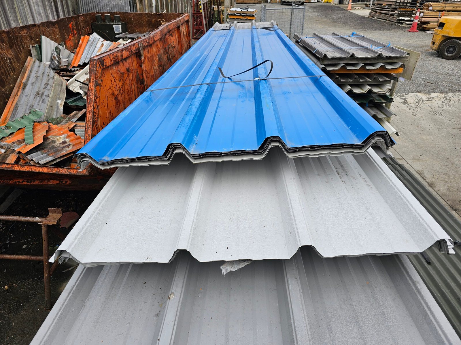 Sandstone / Gull Grey 4 Rib Coloursteel Roofing – Durable Steel Roof Sheets